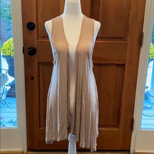 Beige vest